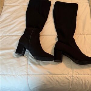 Donald J. Pliner Black Crepe Elastic Footwear